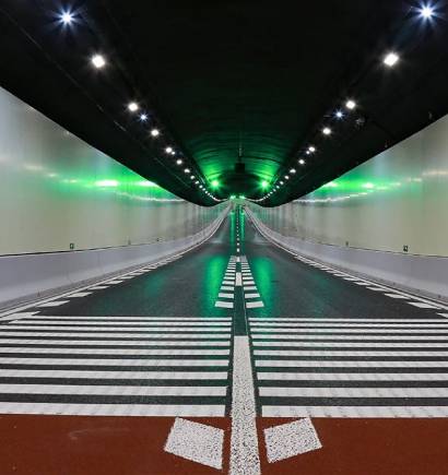 上海银都路越江地道