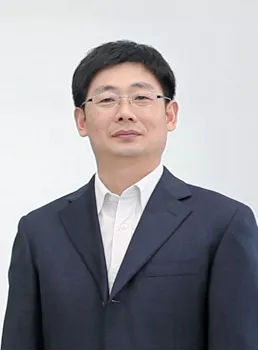 王鹰华 王鹰华