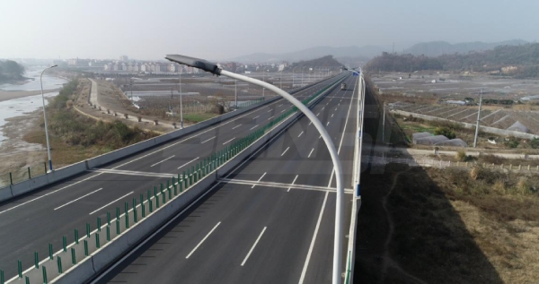 351国道浦江段路子照明