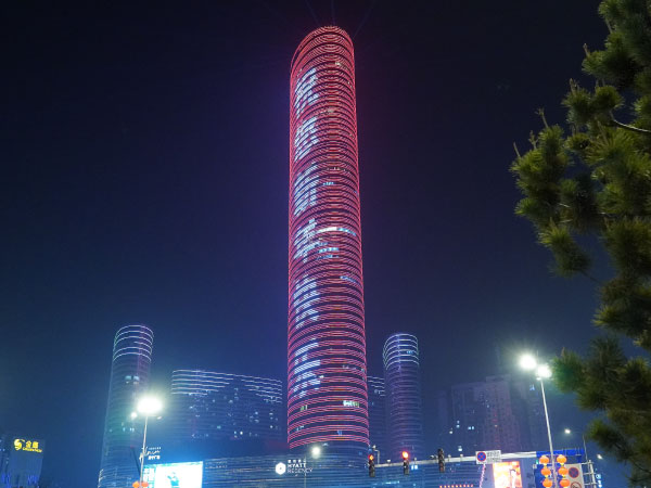 三思LED模条屏外墙亮化案例