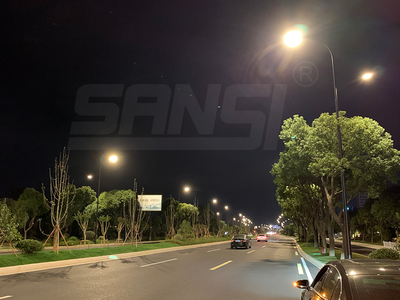 LED路灯,途径照明,晋升夜间行车宁静