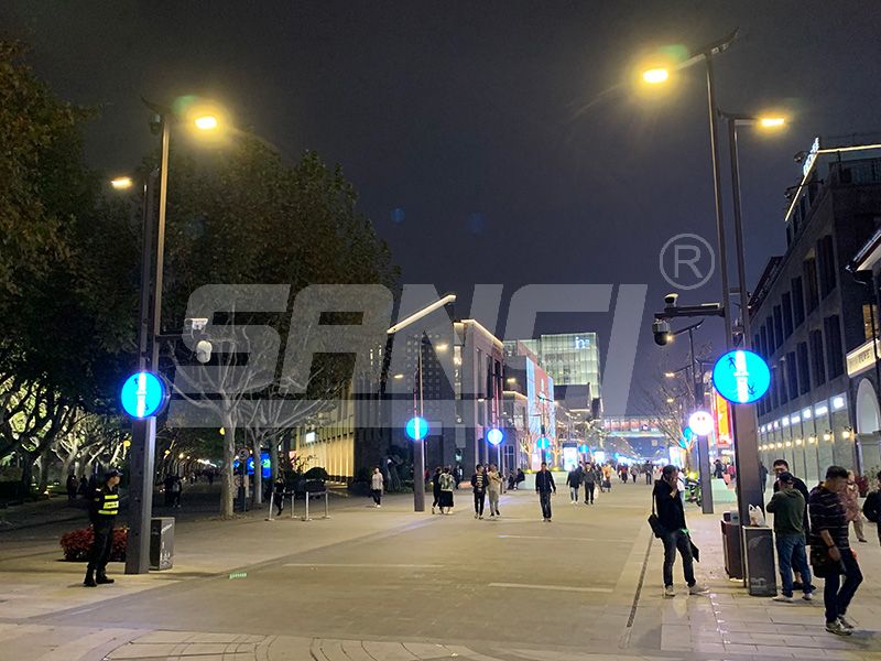 聪明灯杆,为都会,交通运输,带来新的变更