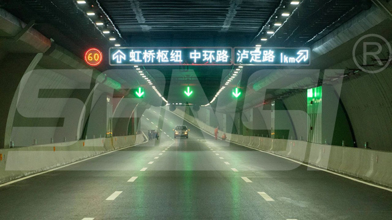 静态交通引诱屏,笼盖天下高速,融会景象形象预警,路况瞻望