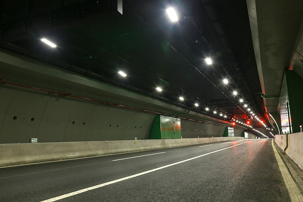 点亮,上海,工具大通道,天下最少,2500条地道,跟闵行,这家企业,相干
