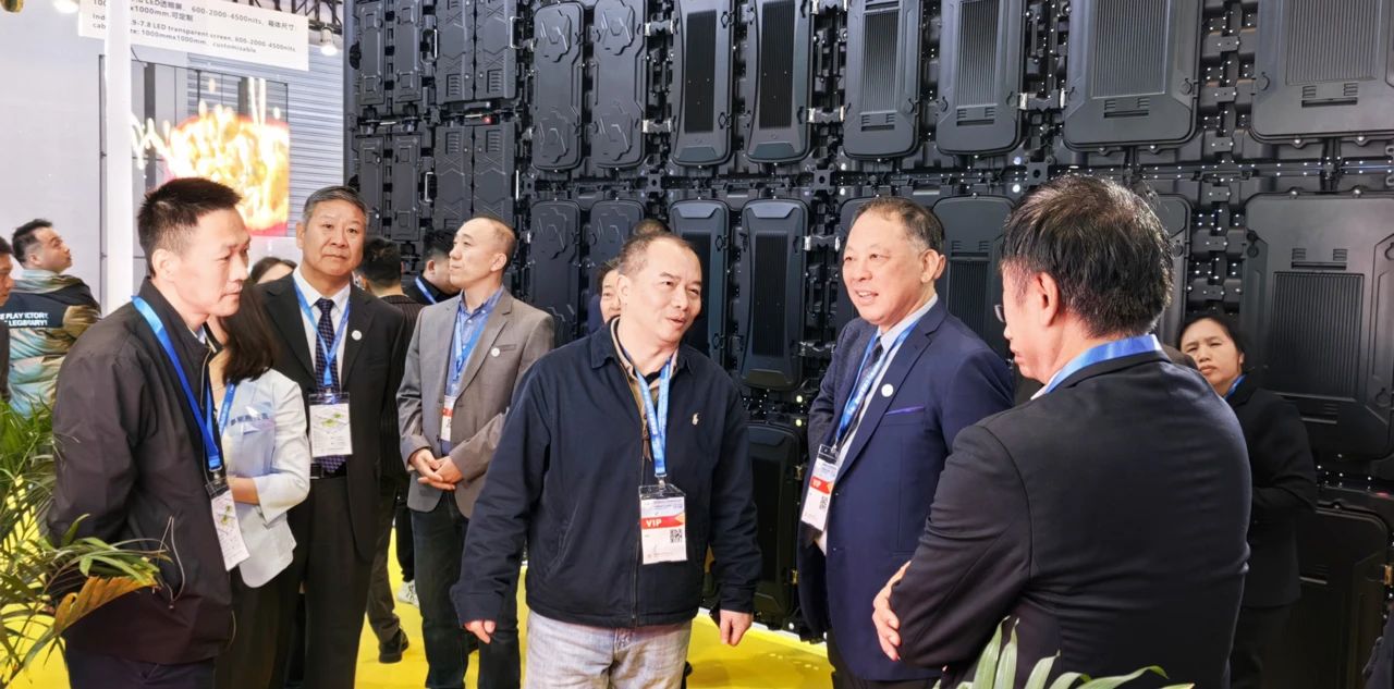 2025,ISLE完善闭幕,三思,四项大奖加冕,聪明显现